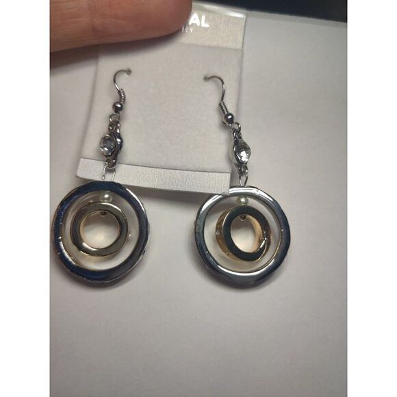 Crystal Jewelry 2 tone fish hoop earrings, Gold/Silver toned metal - Picture 4 of 6